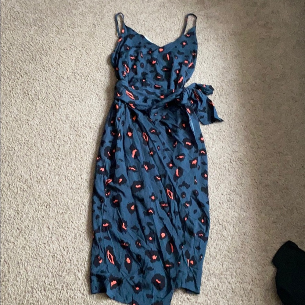 New with tags coral leopard print dress